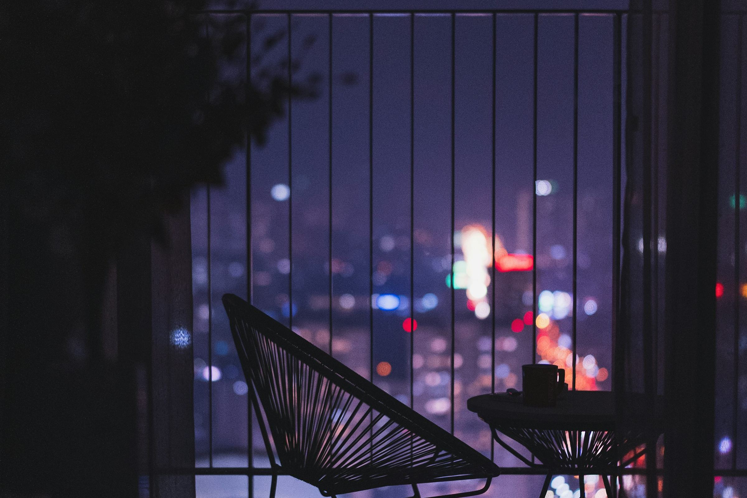 Une soirée calme sur un balcon en fin de journée